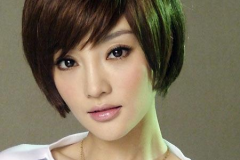 短发写真,展现个性与自信的时尚风采