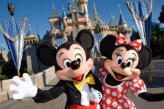 上海迪士尼洛洛小姐姐,梦幻乐园中的甜美精灵